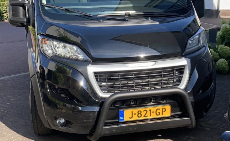 Mooie Buscamper Tourne Black edition (Peugeot Boxer) met alle opties