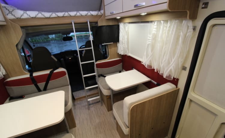 Alba – 6/7 berth motorhome with canopy