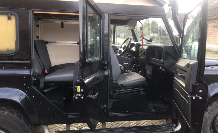 Waldo – Landrover Defender 110 - Stoer genoeg voor jouw avontuur