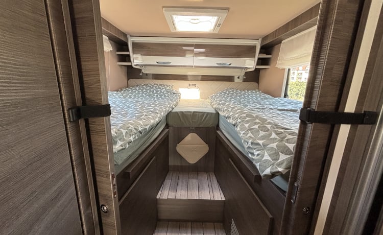 McLouis Carat 873 - Model 2023 - Fully Equipped - 4/5 Persons