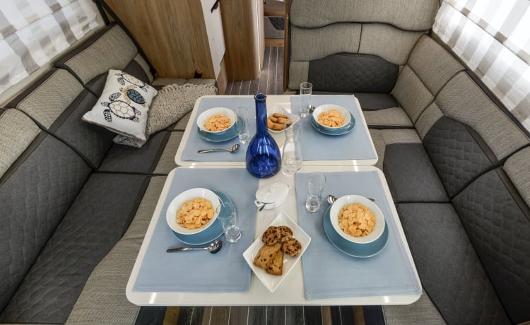 Elena – 6 berth luxury motorhome