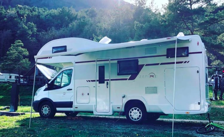 Adventure – Avventura - Camper a 6 posti letto