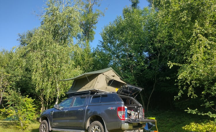 Ford Ranger met daktent voor 3 tot 4 personen