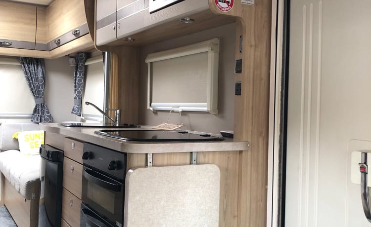 Precious!  – 6 berth Peugeot semi-integrated from 2017