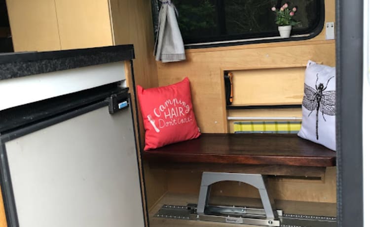 Trippel toe – Bus camper with 5 seats