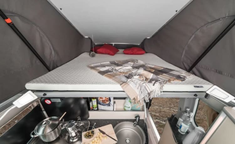 Camping-car luxueux et complet - Ford Nugget Westfalia avec toit relevable