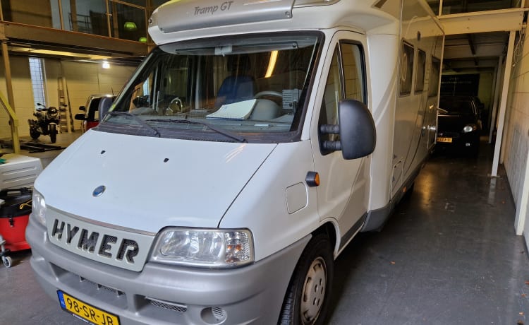 Hymer  – 2p Hymer bus uit 2006