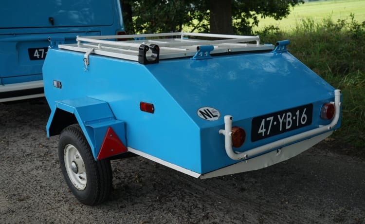 da's Toppy – 2p Volkswagen campervan from 1977