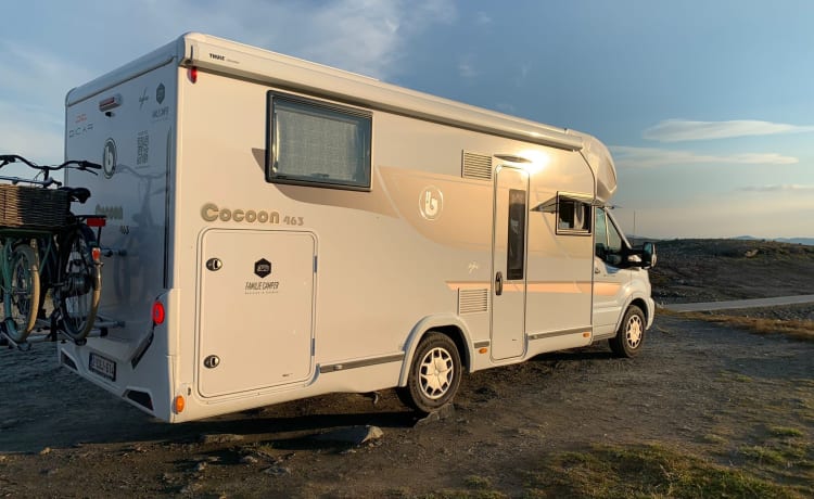 Familie Camper – Voll ausgestatteter Benimar Cocoon 463