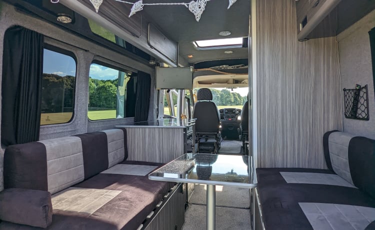 Ruby – Luxe Peugeot Camper