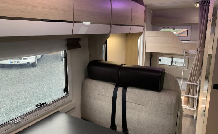 6 berth Chausson Flash 656