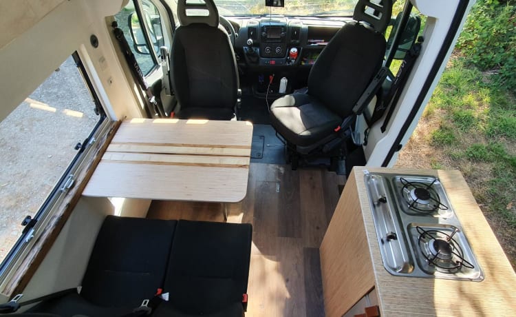 Boxer XL für große Menschen, Surfcamper mit großer Garage