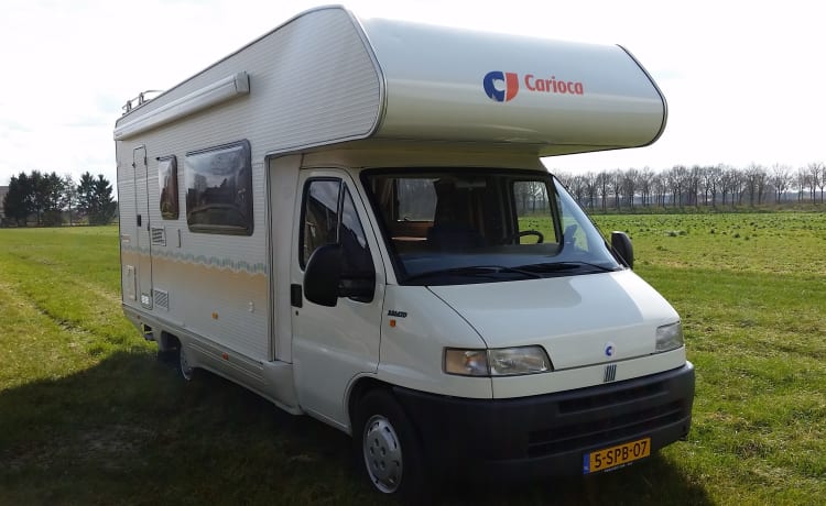 Camping-car familial spacieux et confortable pour 6 personnes 2.8TDI