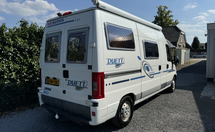 Adria Mobil Duett 2 persoons camper uit 2004 (fiat ducato 2.3 JTD)