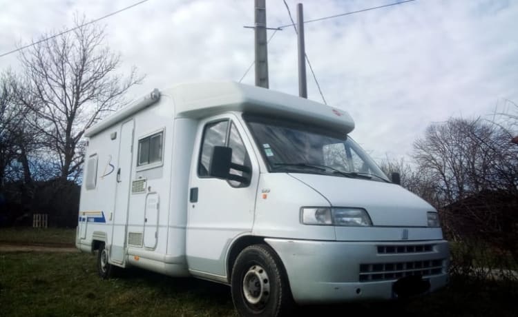 Pompom – Fiat Ducato de 1999 Burstner T600 Profilé