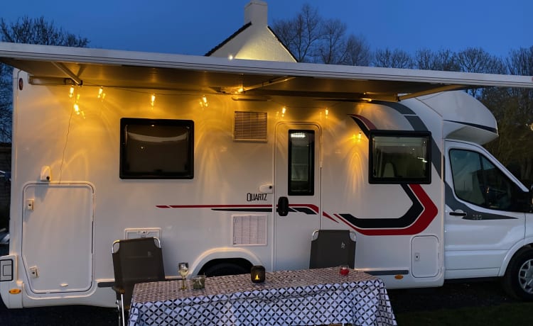 Droom op wielen! – Luxury family camper with very large living space