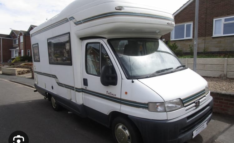 Polly – 5 berth Peugeot alcove from 1999