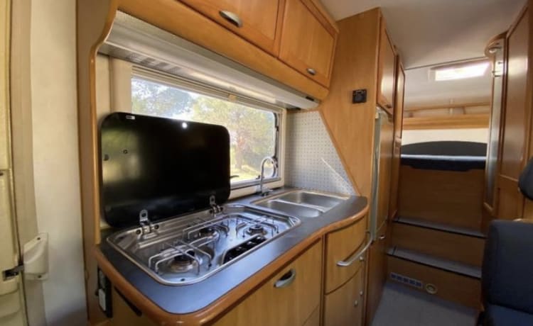 Happy Glamper – VERY SPACIOUS HYMER 644 CAMP, ALCOVE 6 PERSON XXL GARAGE