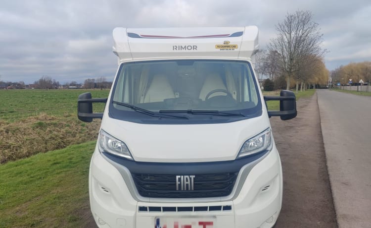 Fiat Ducato Teilintegrierter - 4 Personen (neu 2023)