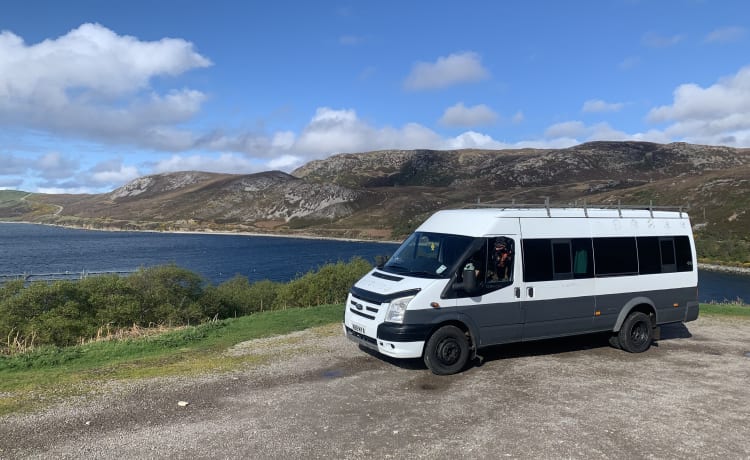 Ruime Ford Transit camper