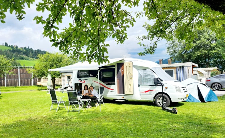 Hobby Fordje – Camping-car Ford 3 p lits simples unité de climatisation et porte-vélos