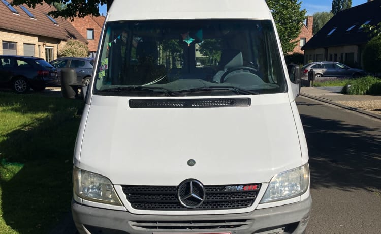 Marcelleke – Camping-car Mercedes Sprinter converti super confortable L2H2