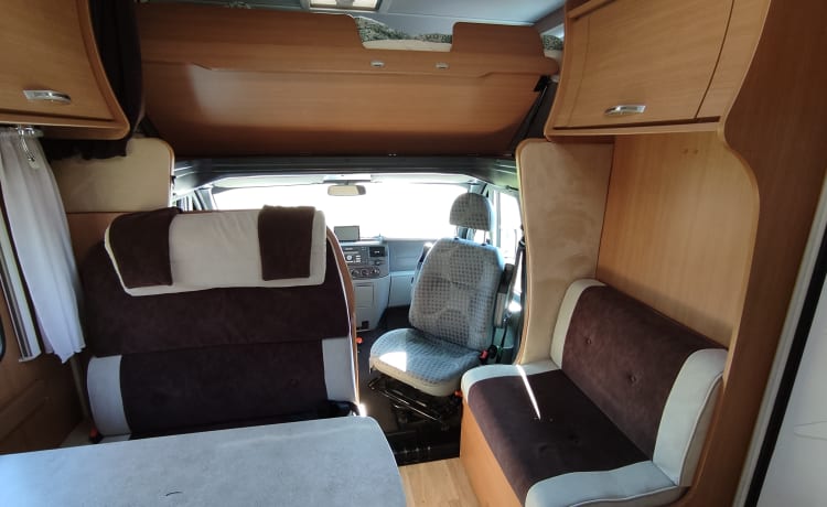 Diesel de roze schaats (kids zijn creatief 😄) – Camping-car alcôve 6p confortable et complet