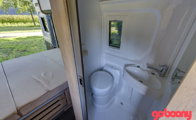 CamperVan 924 – Clever Vario Kids, 2 o 4 posti letto, motore nuovo e silenzioso!