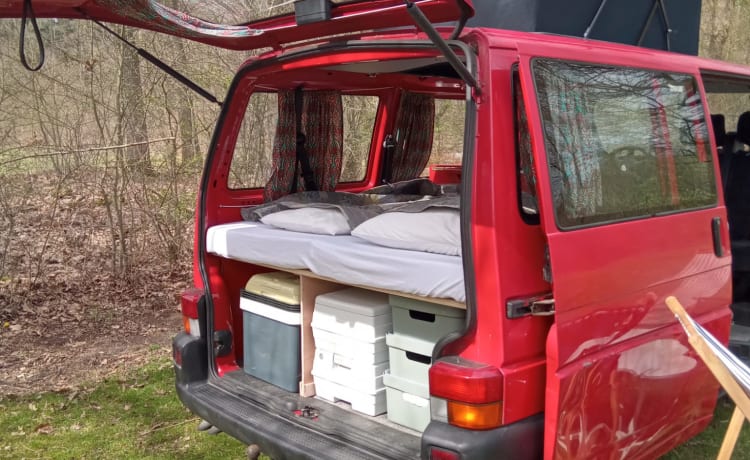 Red Bull – 2p Volkswagen campervan uit 2000