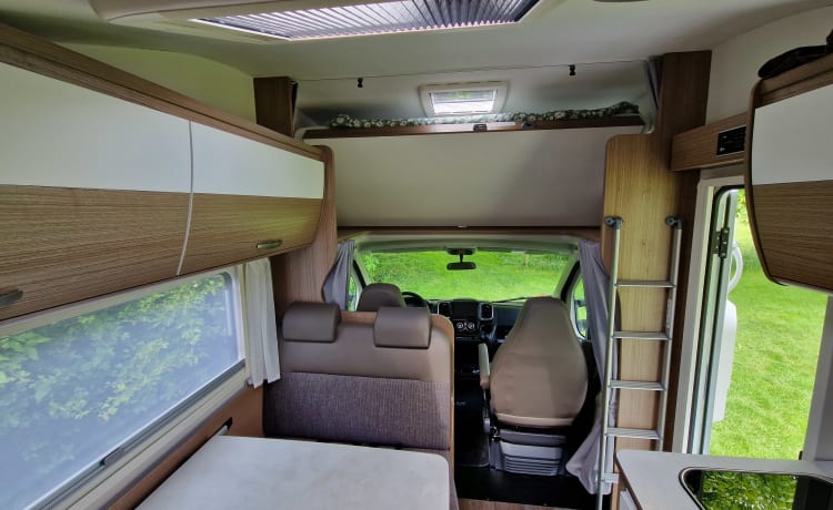 Brand new 5p Carado family camper 