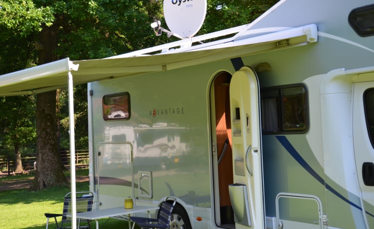 très beau grand camping-car à louer permis de conduire note C