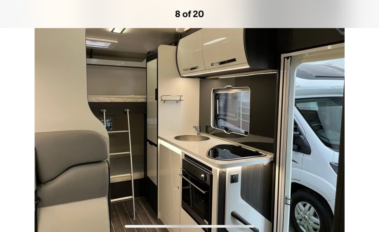 Roller Team – 6 berth Roller Team alcove from 2022