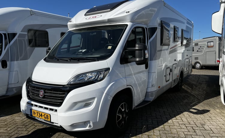 6 LMC T712 – LMC Wohnmobil T712 4 Personen