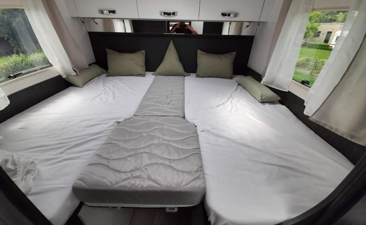 Mobil-home spacieux 5 personnes Benimar Mileo 263, de 2021