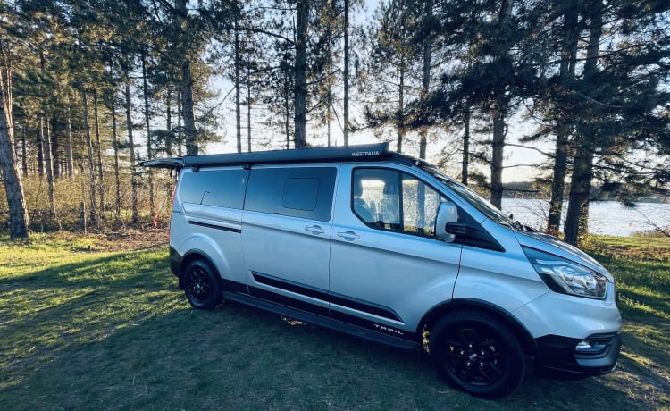 Vantura – Vollausstattung: Ford Nugget plus Trail-Wohnmobil 