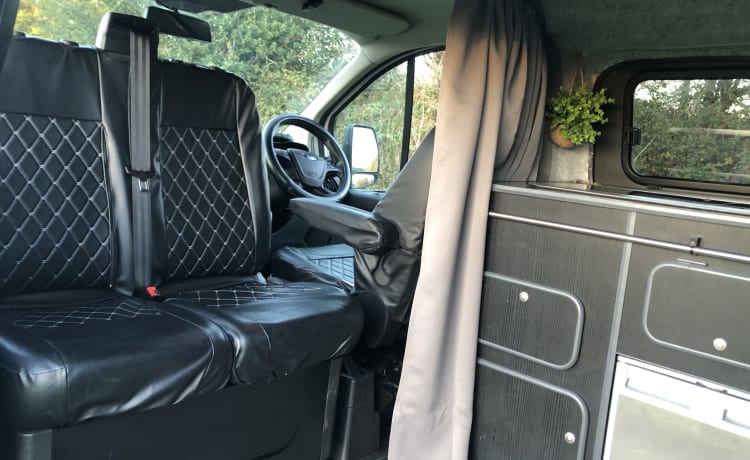 CONRAD – CAMPERVAN FUORI RETE DI LUSSO