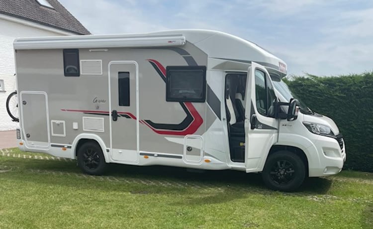 NEW - Luxury motorhome 2P to 4P