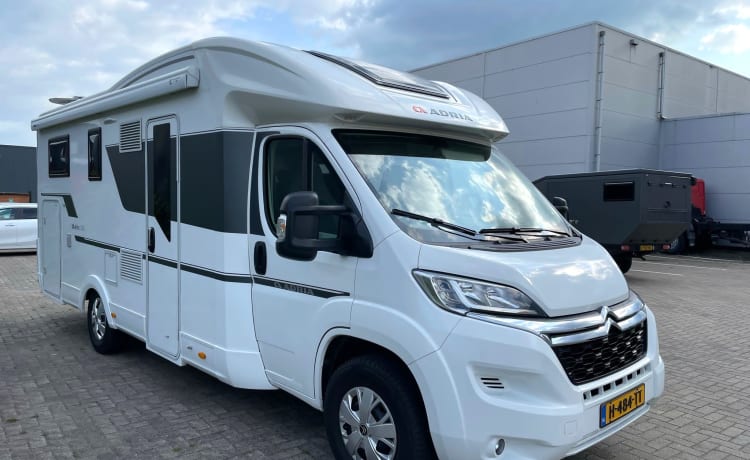 5p Adria Mobil semi-integrated uit 2019 163 PK