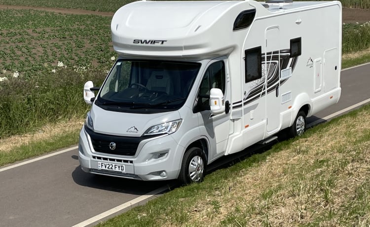 Saffy the Swift – 6 berth Swift alcove from 2022