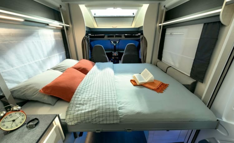 Betty Ann – Betty Ann è un camper automatico di lusso modello 2021 a 5 posti e 6 posti letto, perfetto