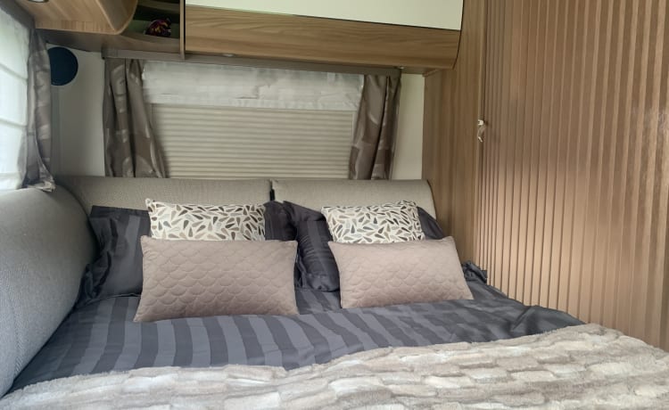 'Bertie' – 6 berth Bailey Autograph - Luxury on wheels