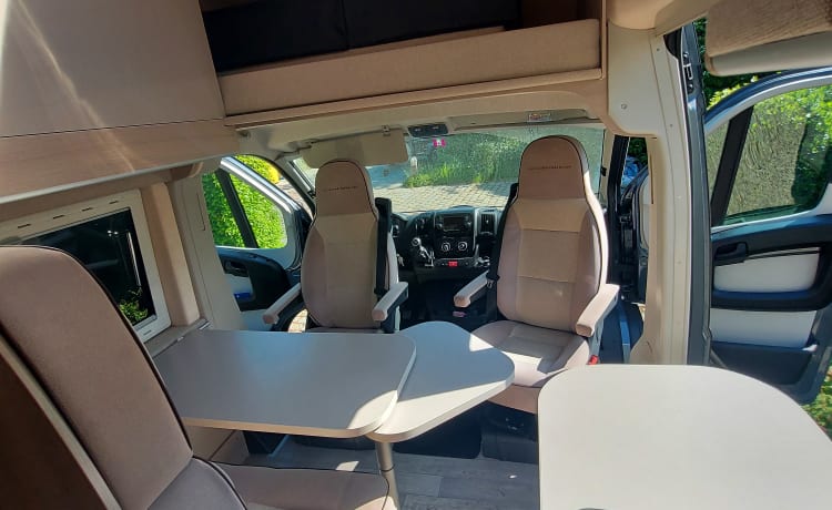 Globe traveller Pathfinder X Peugeot camperbus 2019