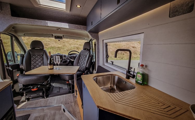 Debbie – Moderne luxe off-grid camper