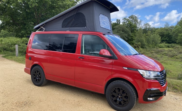 Poppy – 4 berth Volkswagen campervan from 2020