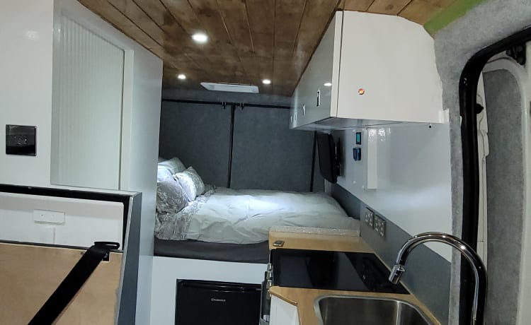 3 berth Peugeot boxer from 2018