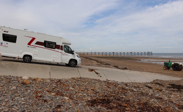 Saltburn motorhome hire  – 6-persoons Fiat bus uit 2021