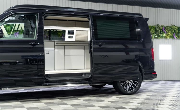 Black VW – 4 berth Volkswagen campervan from 2023