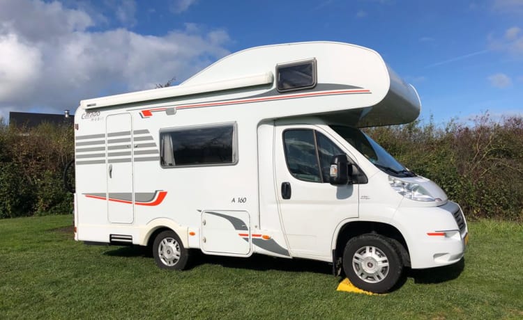 Bellissimo 4 pers. Carado Alcova Camper