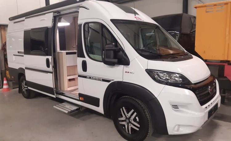 Adria – Camping-car Zgan Bus Adria Twin 640 SPX automatique euro 6 avec porte-vélo électrique