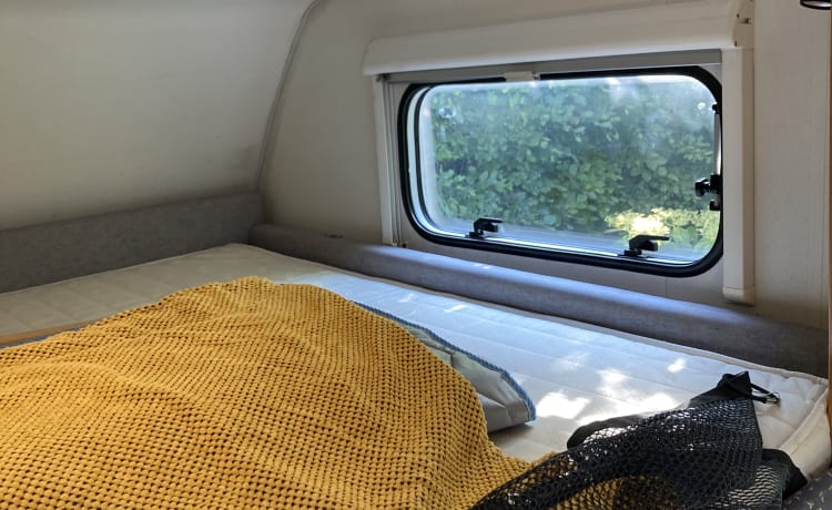 Little Miss Sunshine – Sonniger geräumiger Familiencamper mit Bett (6 Personen)